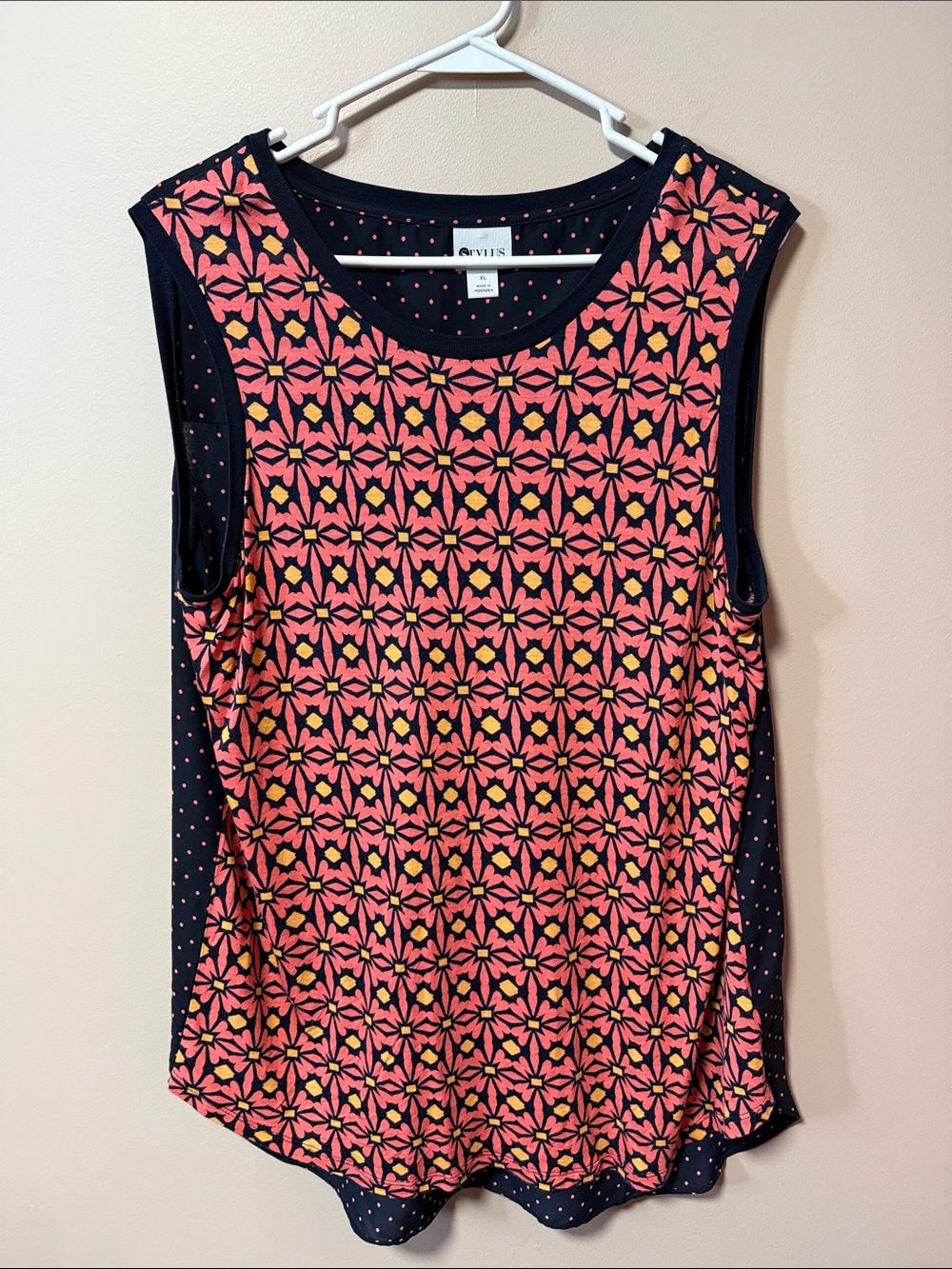 STYLUS Coral and Navy Geometric Floral Sleeveless Tunic